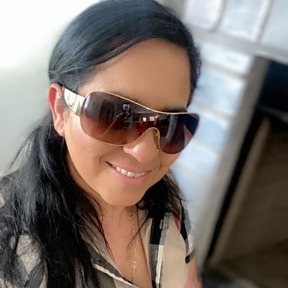 Meet your Posher, Marisela